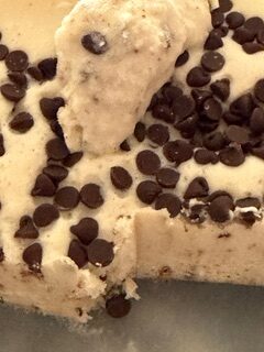 Chocolate Chip Cookie Dough Ice Cream (No Churn)